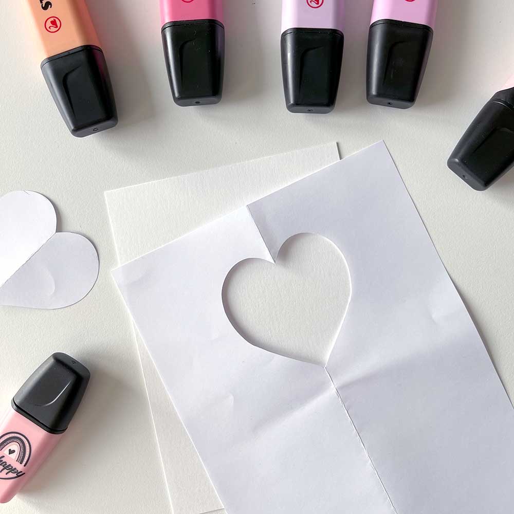 Valentinstag-Karte mit Textmarker-Linien